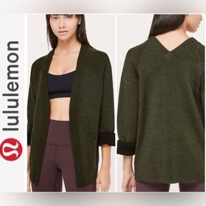 Lululemon Reverse Me Wrap merino cardigan,open front olive green & blacksz 4